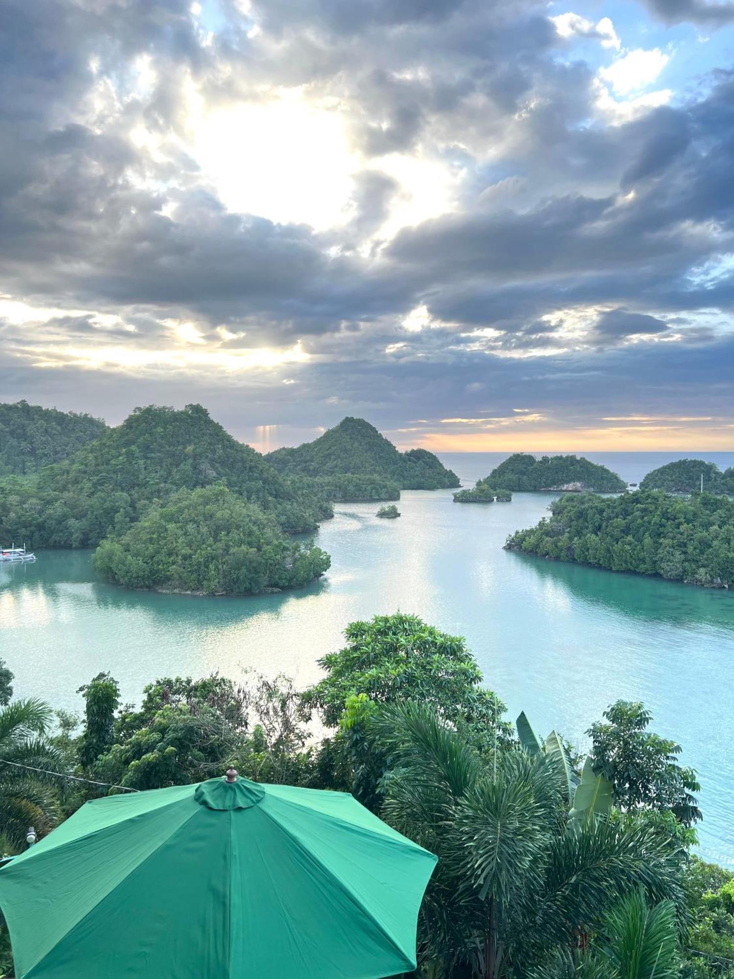 C View Resort Sipalay Buitenkant foto